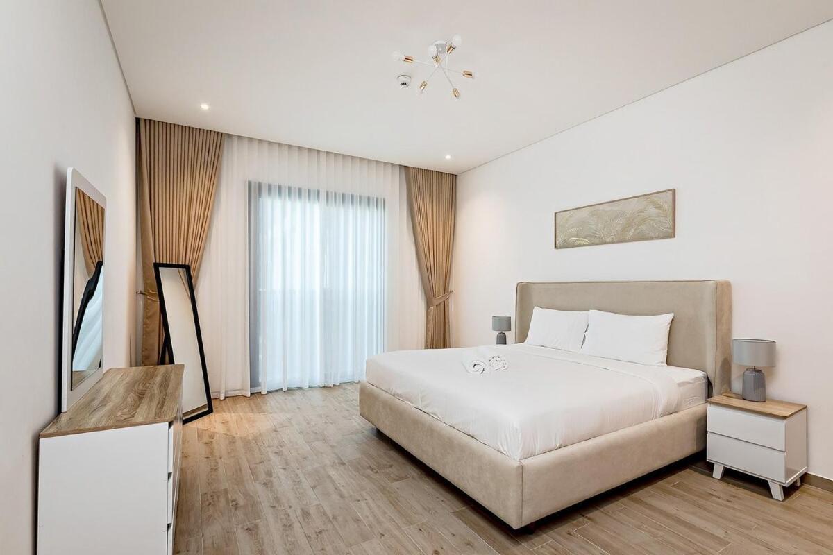 Apartment Walk Planet View 1br Dubai