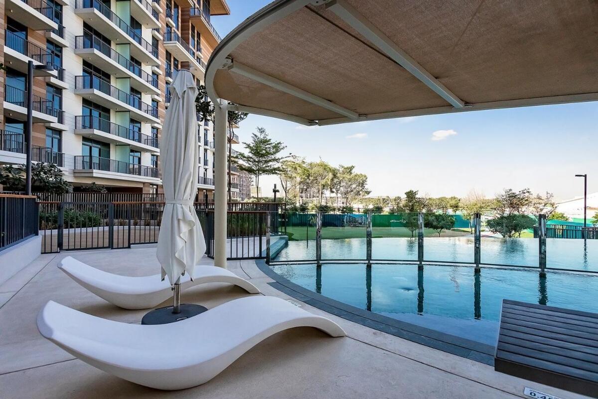 Walk Planet View 1br * Dubai