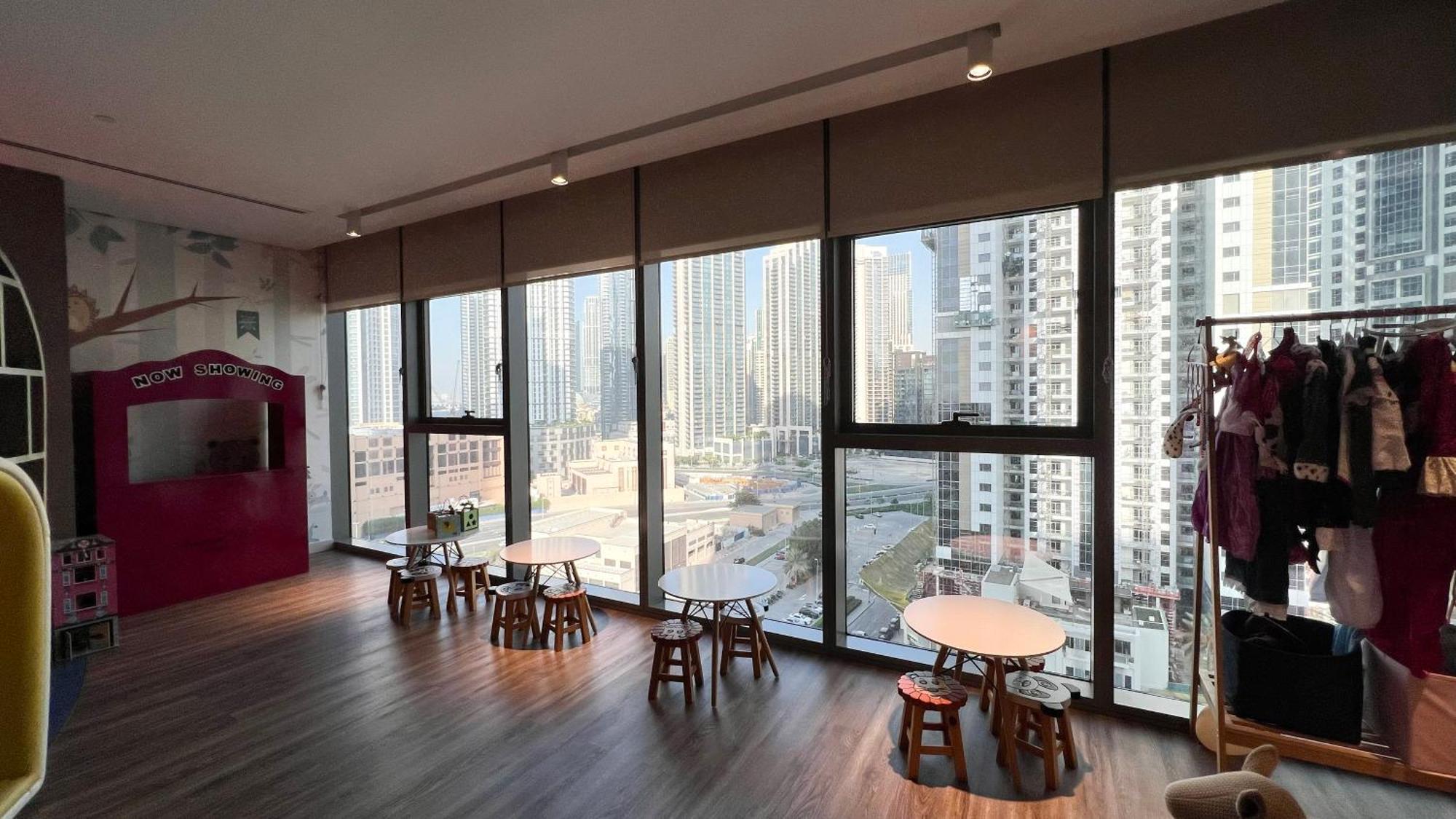 5 Star Living Burj Khalifa Infinity Pool Gym Apartment