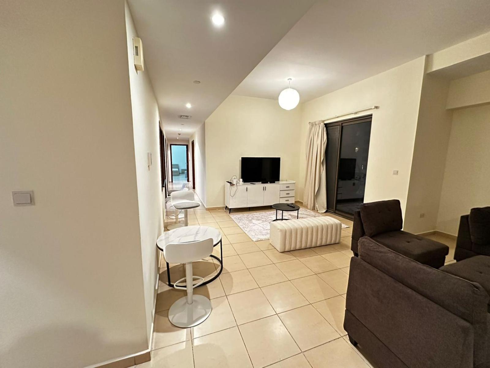 Jbr Walk - Master Bed Separate Facilities Near Tram Guest house Dubai