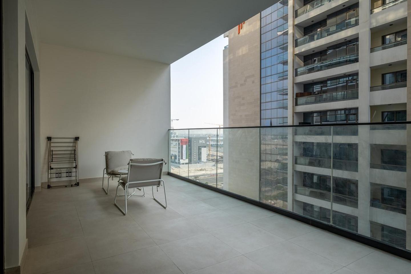 Apartment Elegant 1 Bed In Binghatti Creek Dubai