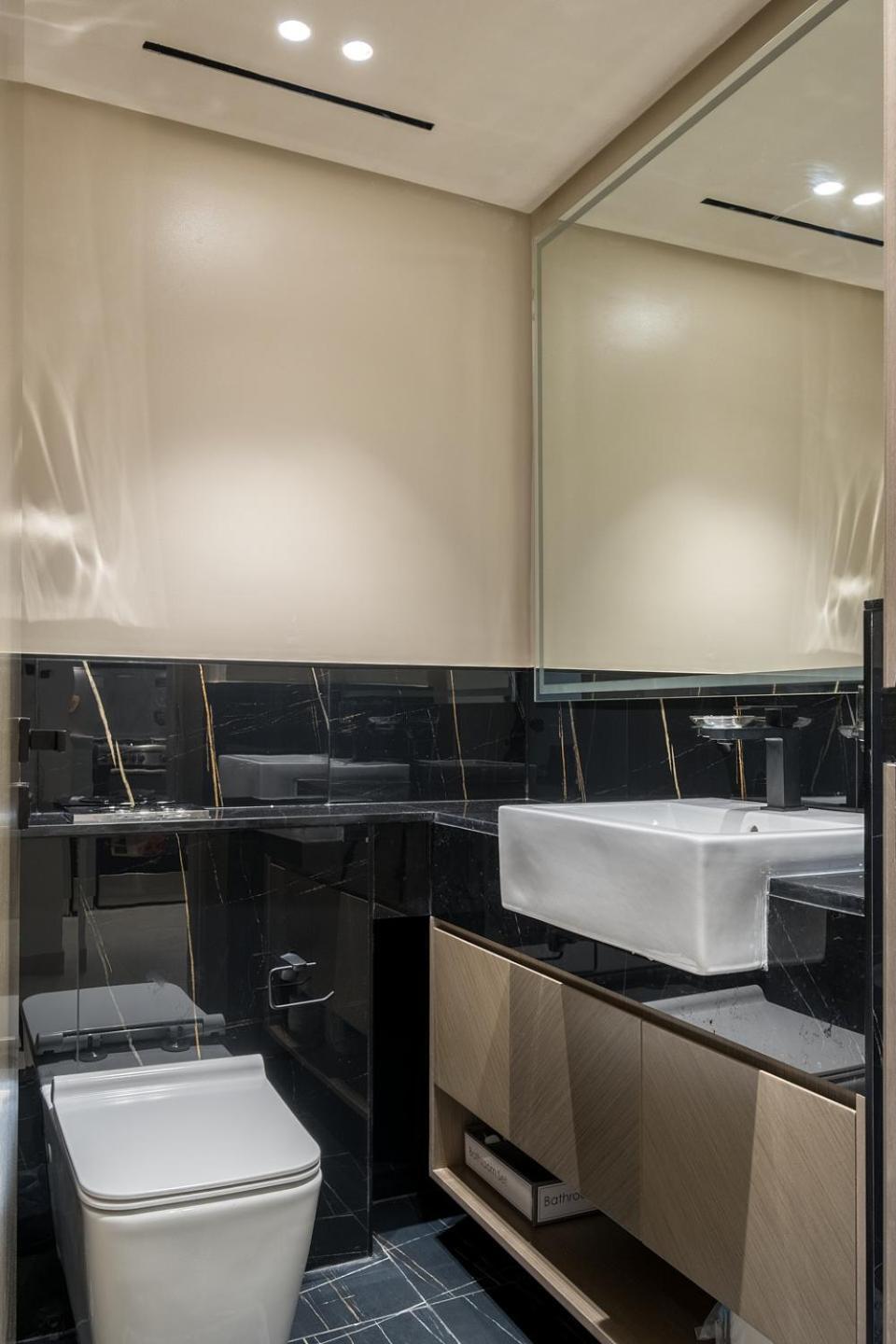 Elegant 1 Bed In Binghatti Creek Apartment