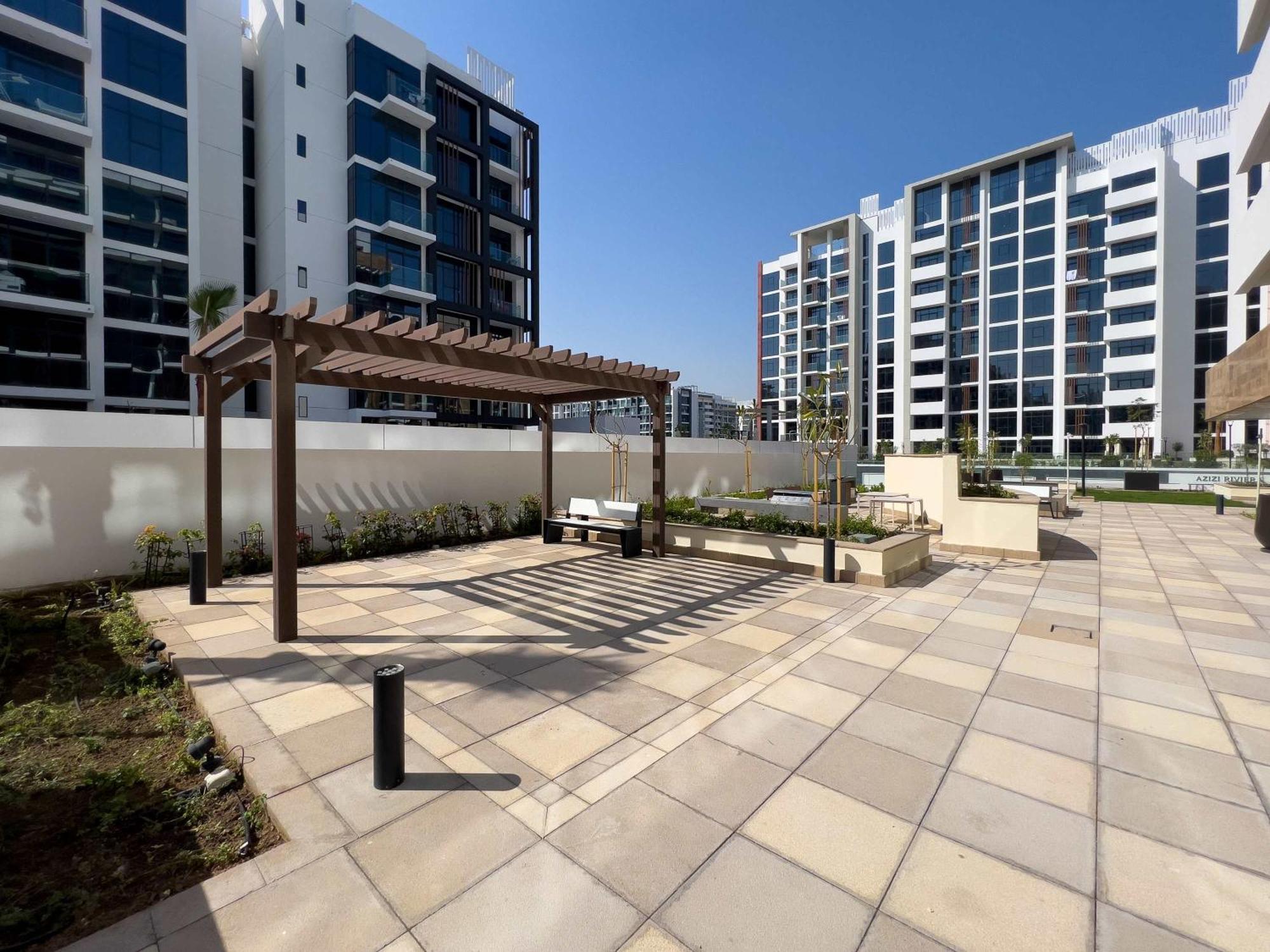 Frank Porter - Azizi Riviera 26 Apartment Dubai