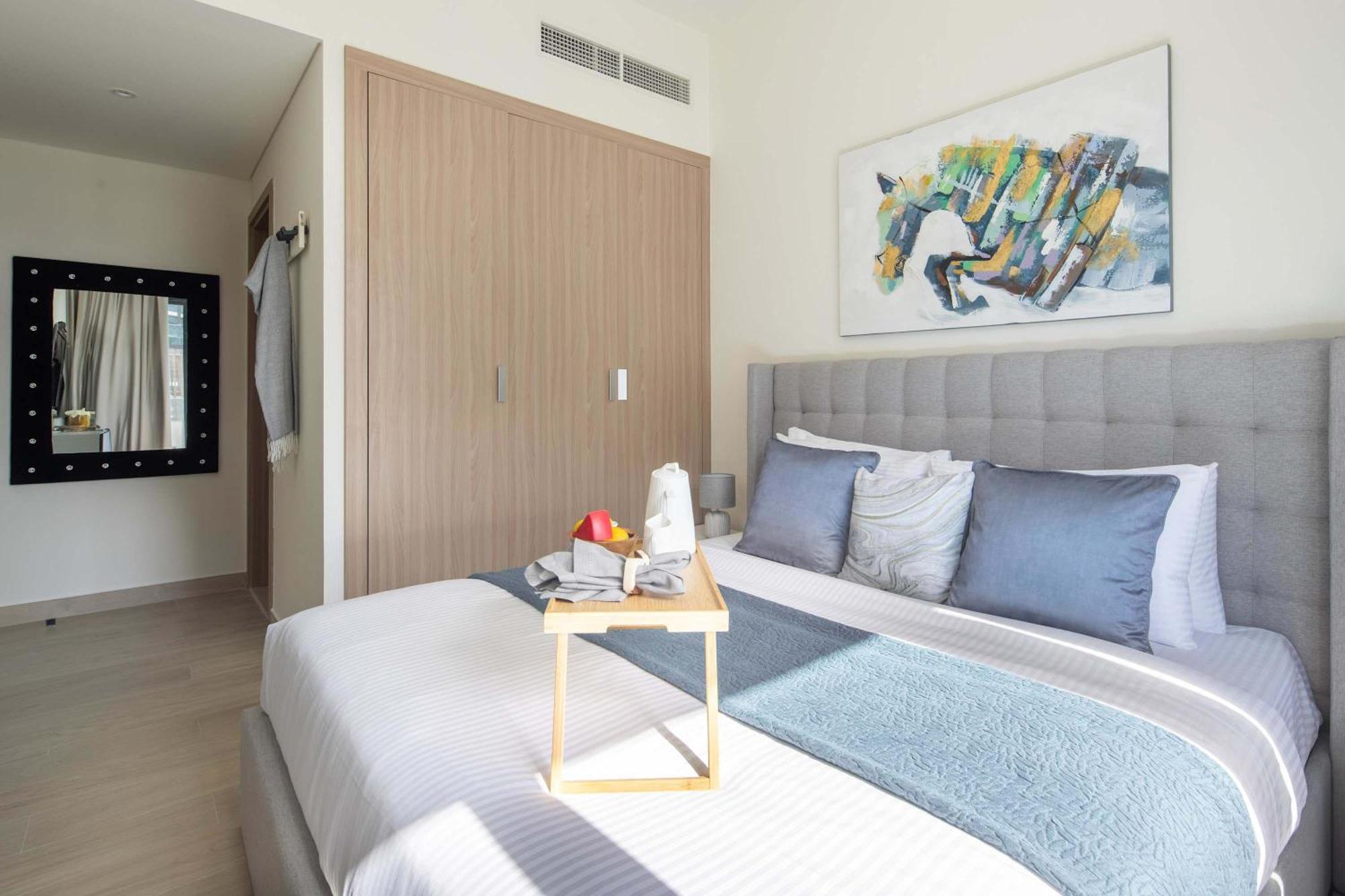 Frank Porter - Azizi Riviera 26 Apartment Dubai