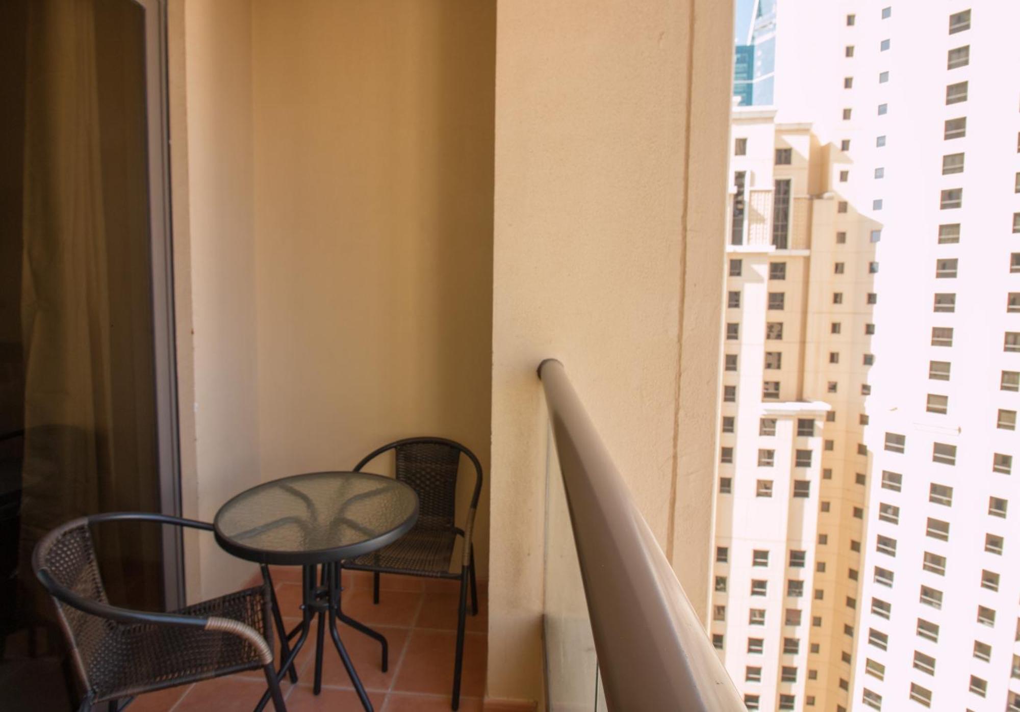 Spacious 4 Bedroom In Jbr, 5-min Walk To The Beach, Marina Views Apartment