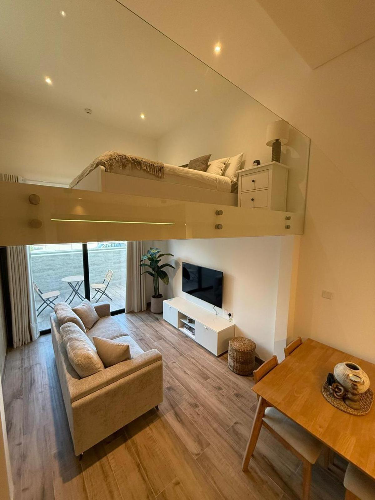 Apartment Stunning New Loft In Jvc *