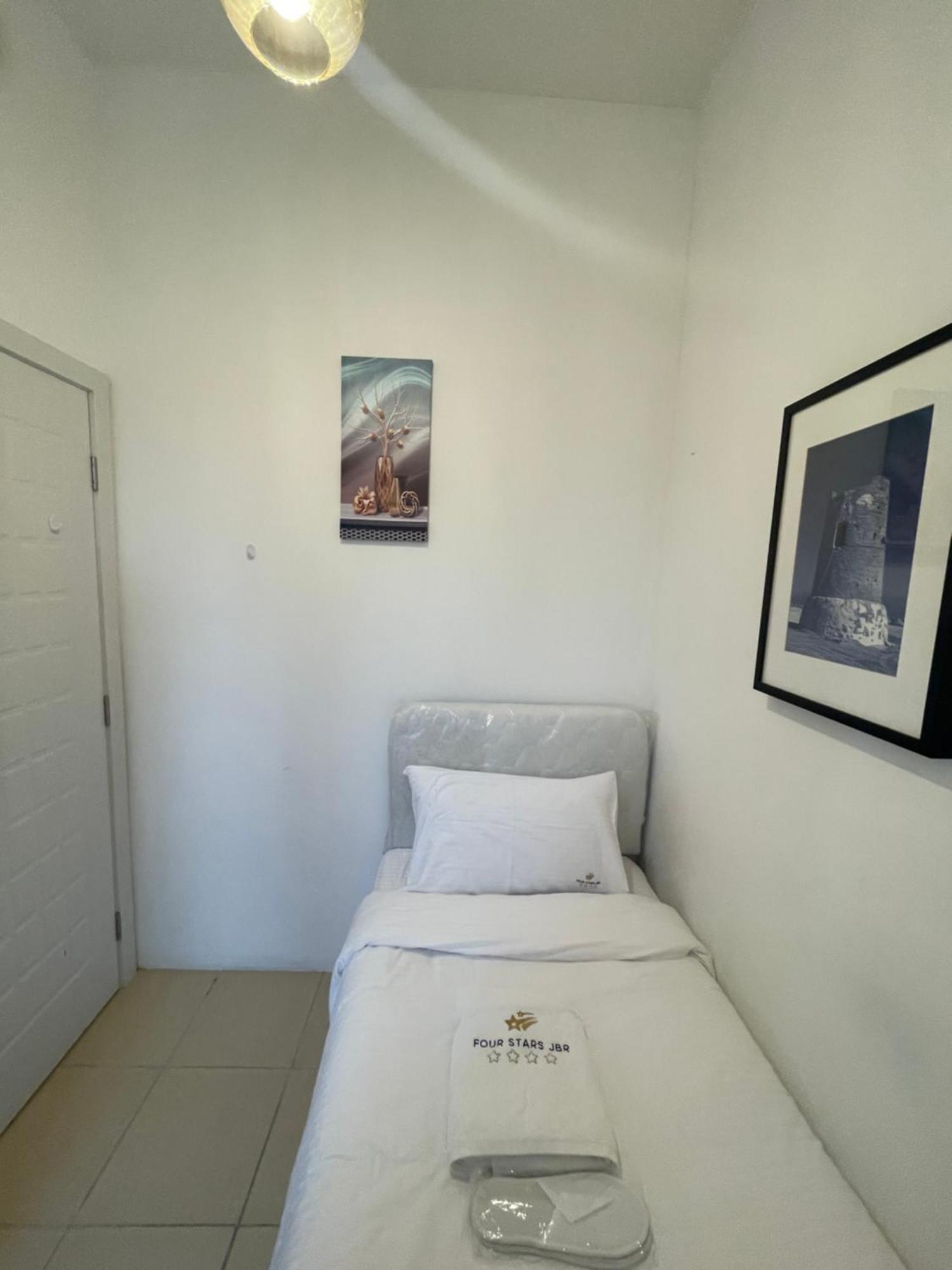 Four Stars Marina Jbr Hotel