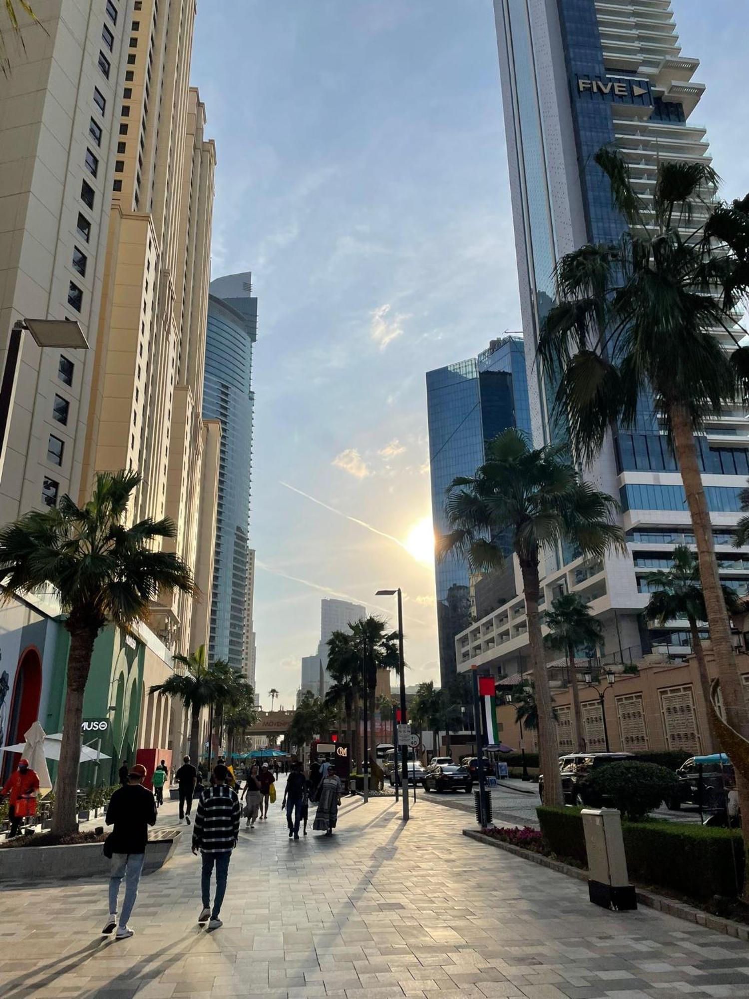 Four Stars Marina Jbr Dubai