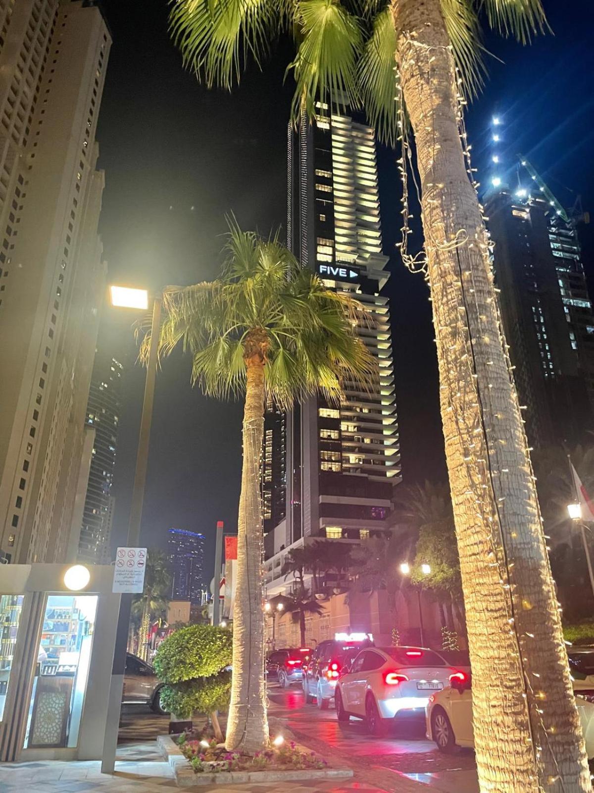 Four Stars Marina Jbr Dubai