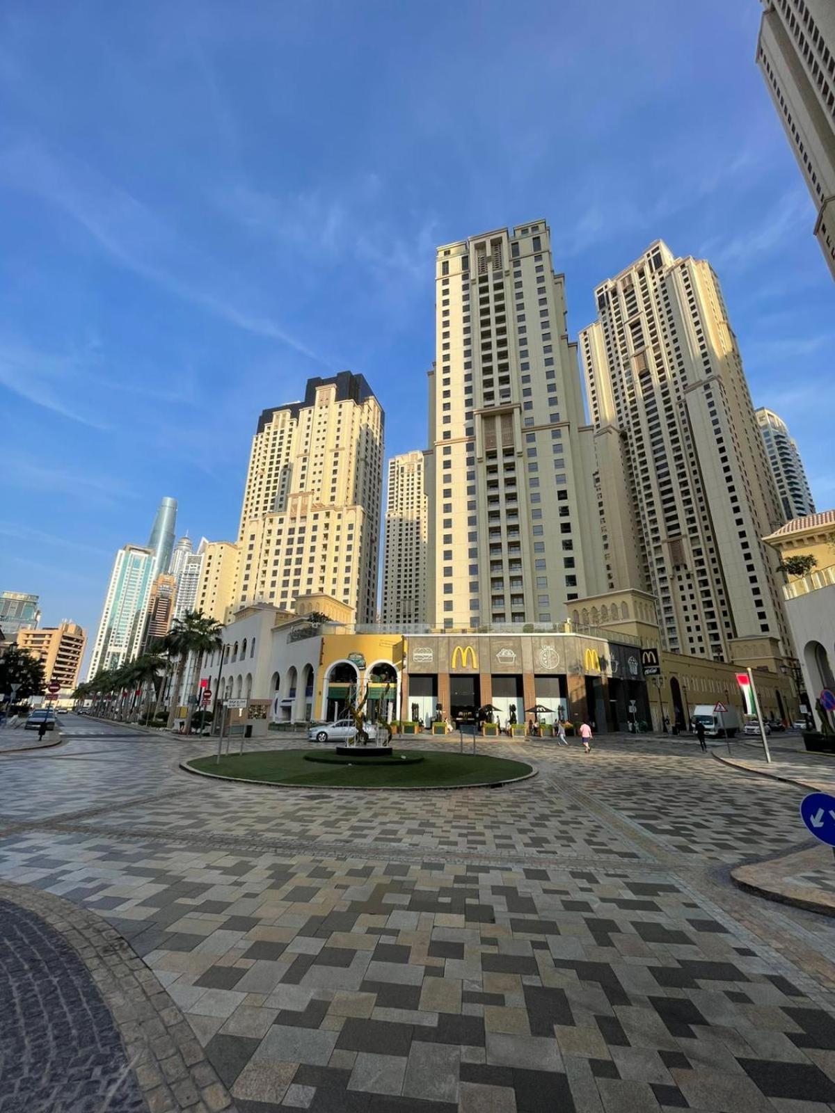 Hotel Four Stars Marina Jbr Dubai