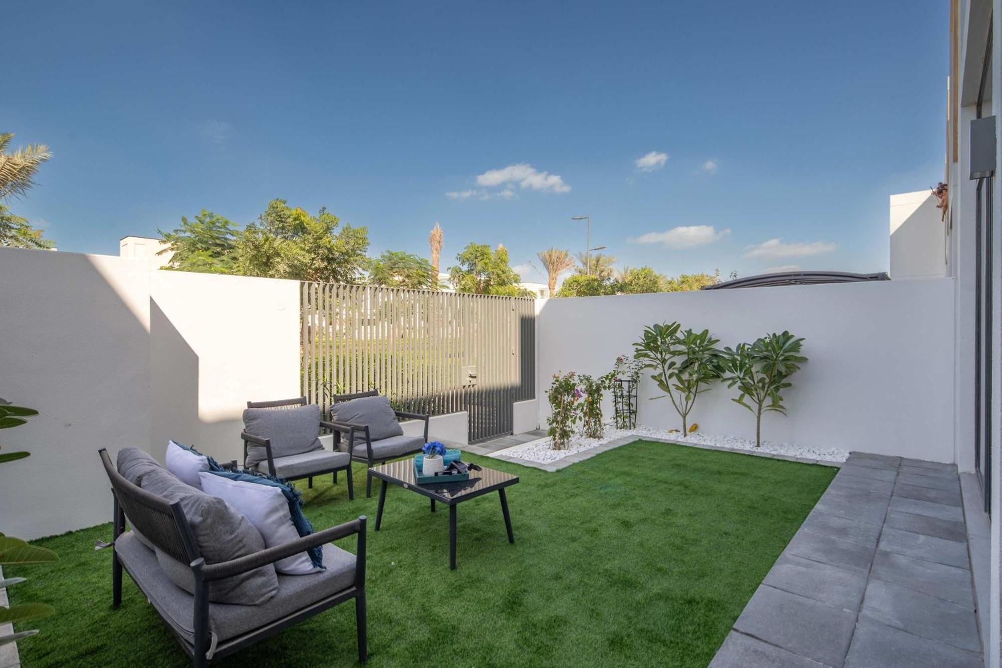 Frank Porter - Ranches 3 * Dubai