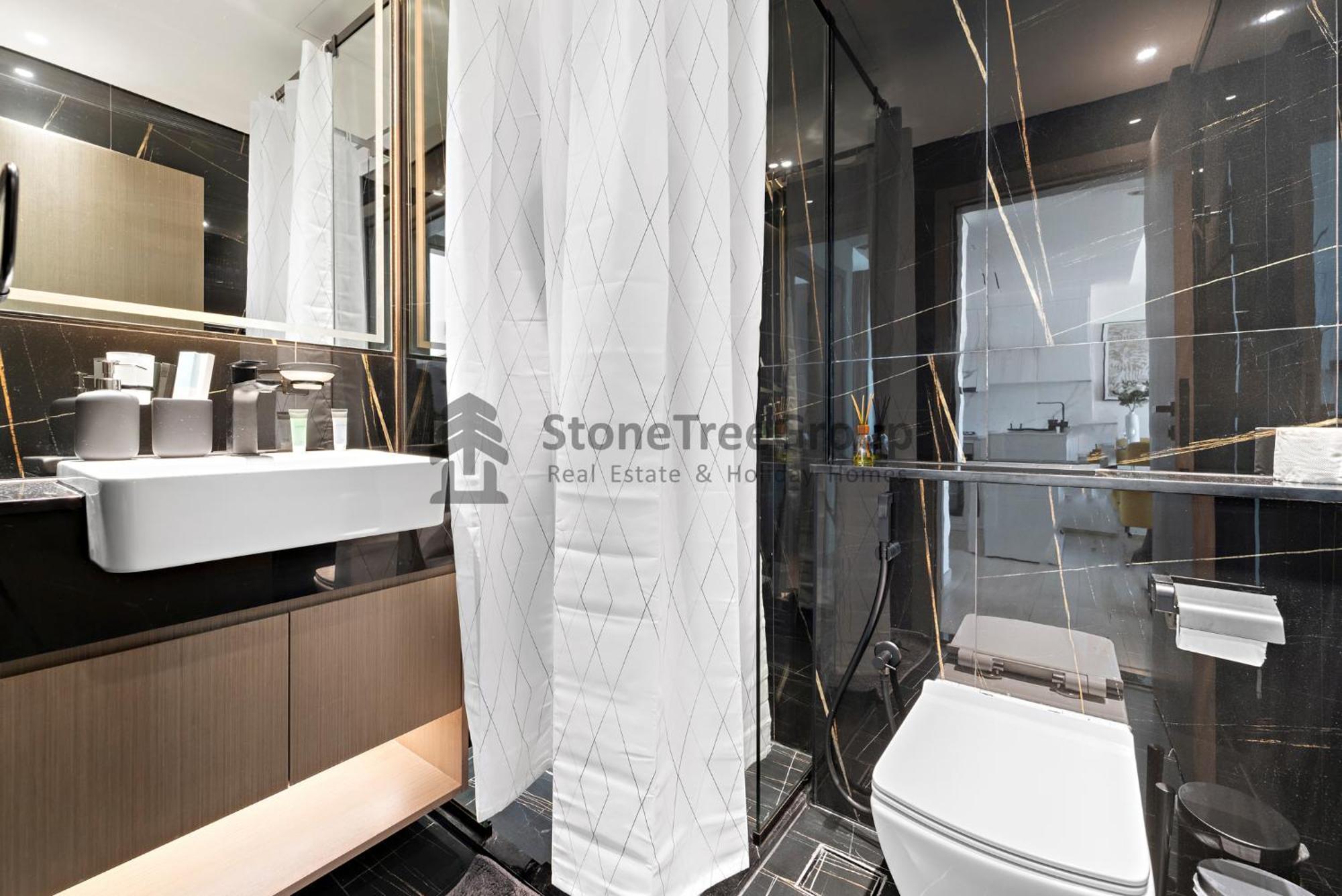 High-floor And Spacious 1br At Binghatti Emerald Apartment *