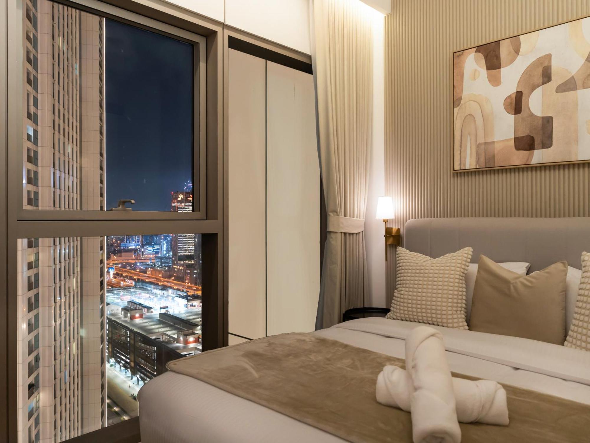 Lux 3br Maid With Burj View Mall Connect