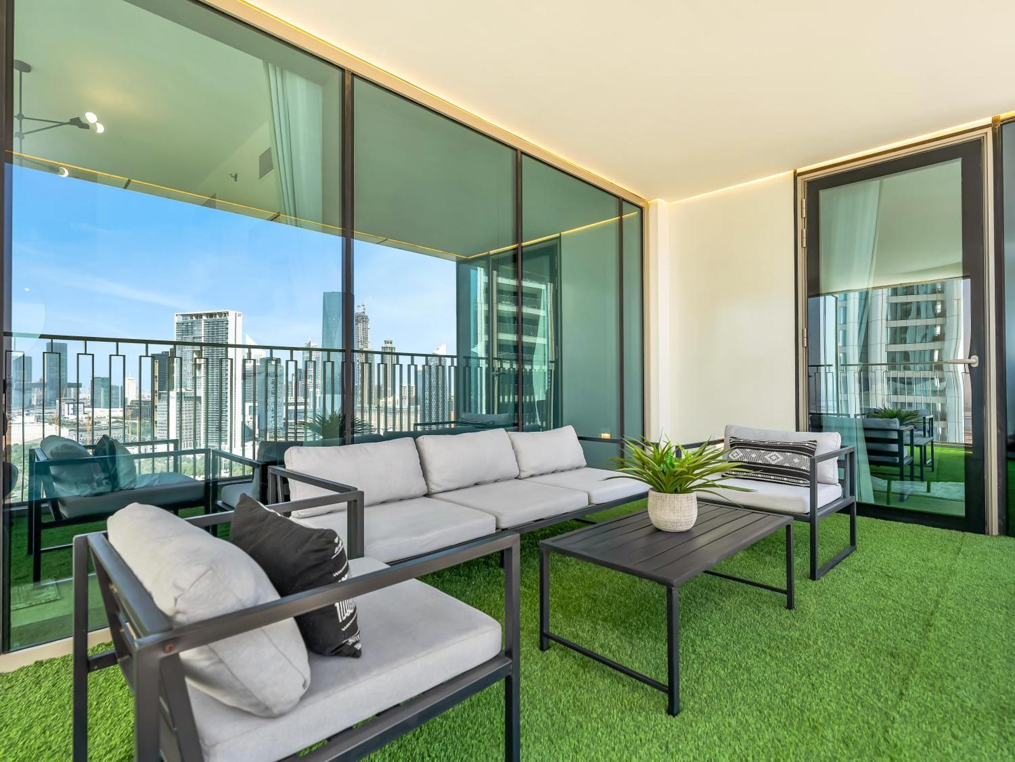 Lux 3br Maid With Burj View Mall Connect Apartamento Dubai
