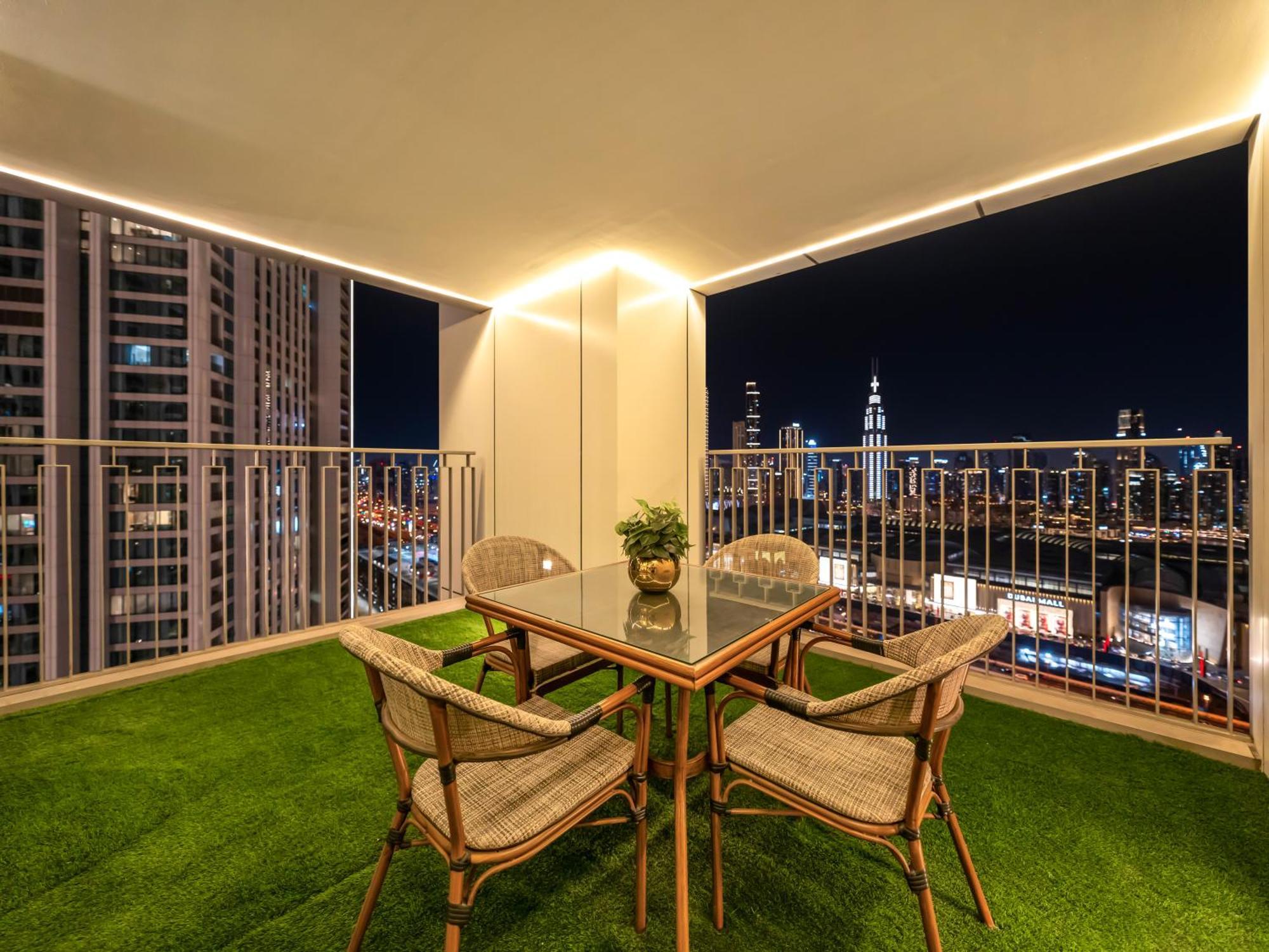 Lux 3br Maid With Burj View Mall Connect Dubai