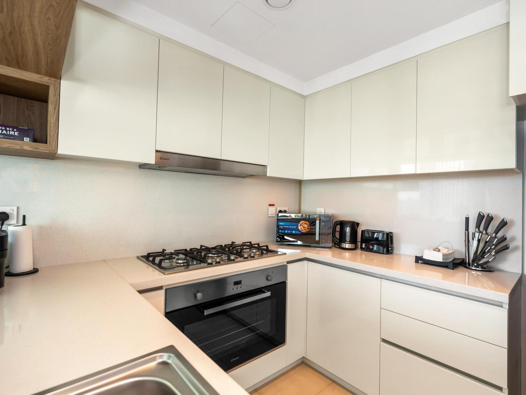 Lux 3br Maid With Burj View Mall Connect Dubai