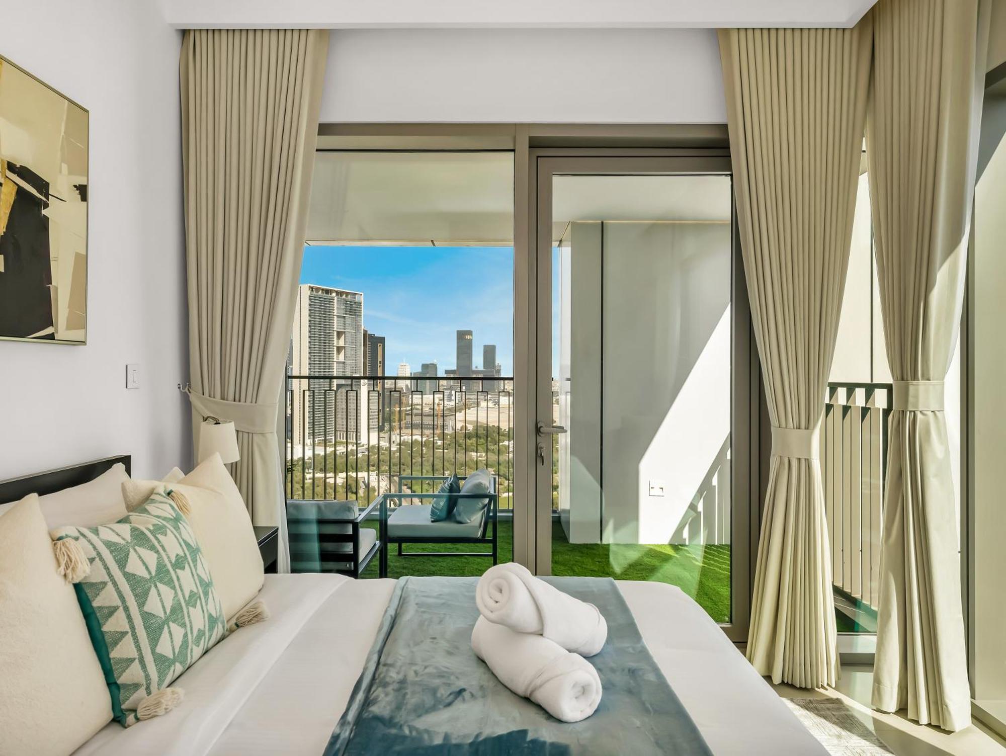 Lux 3br Maid With Burj View Mall Connect Apartment Dubai