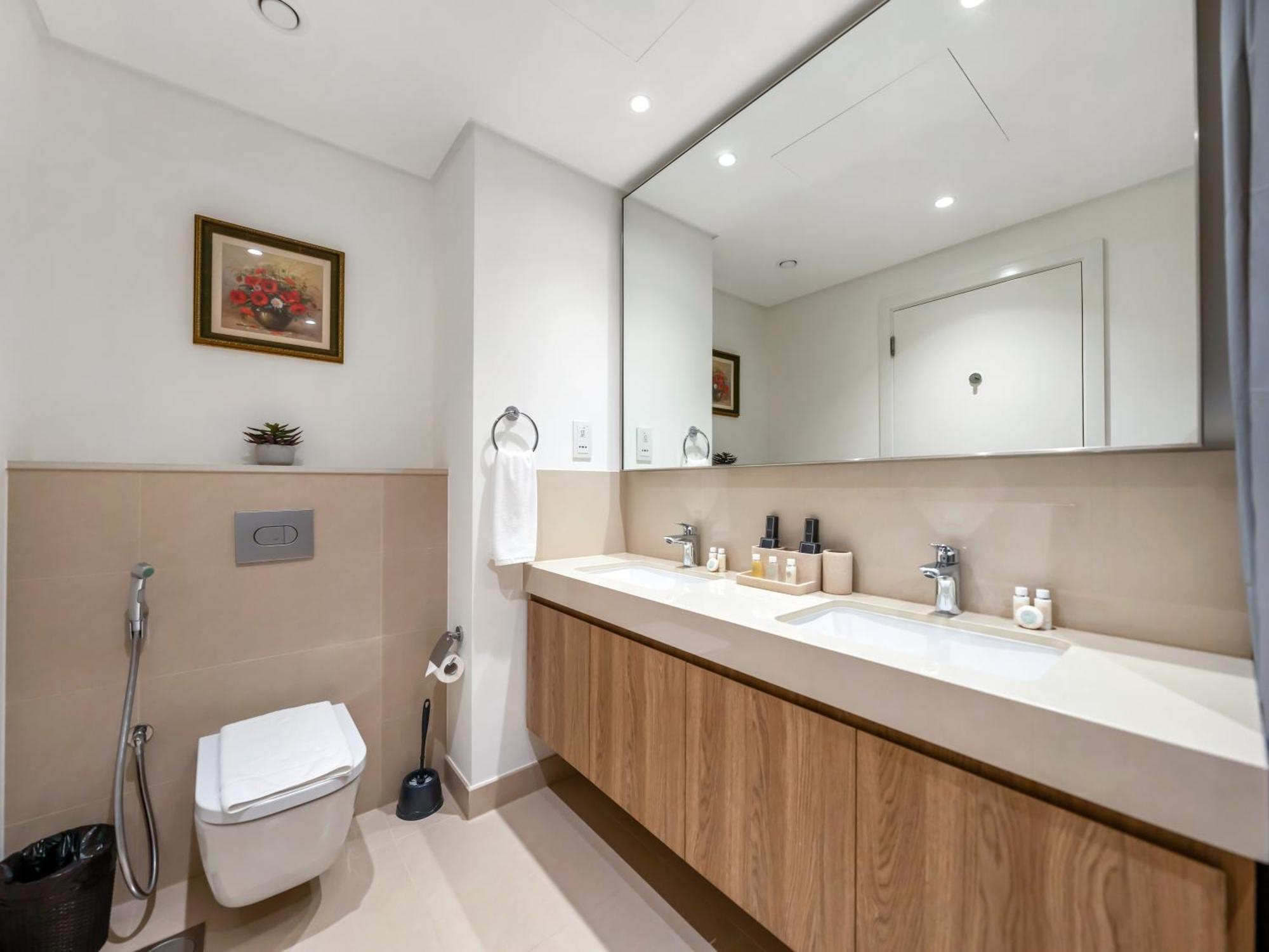 Lux 3br Maid With Burj View Mall Connect Apartment