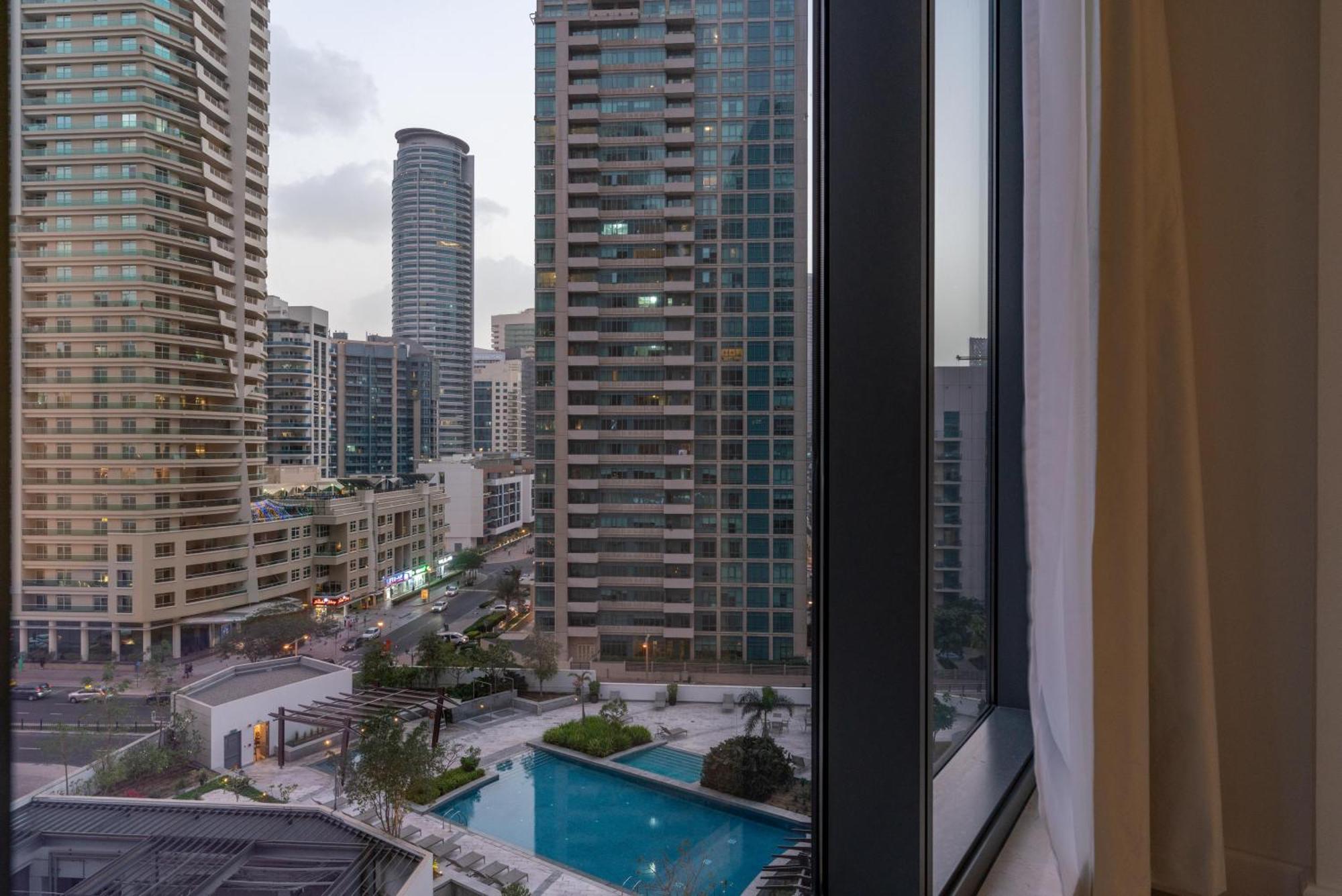 Apartment White Sage Opulence At Silverene Towers 1br Marina Dubai