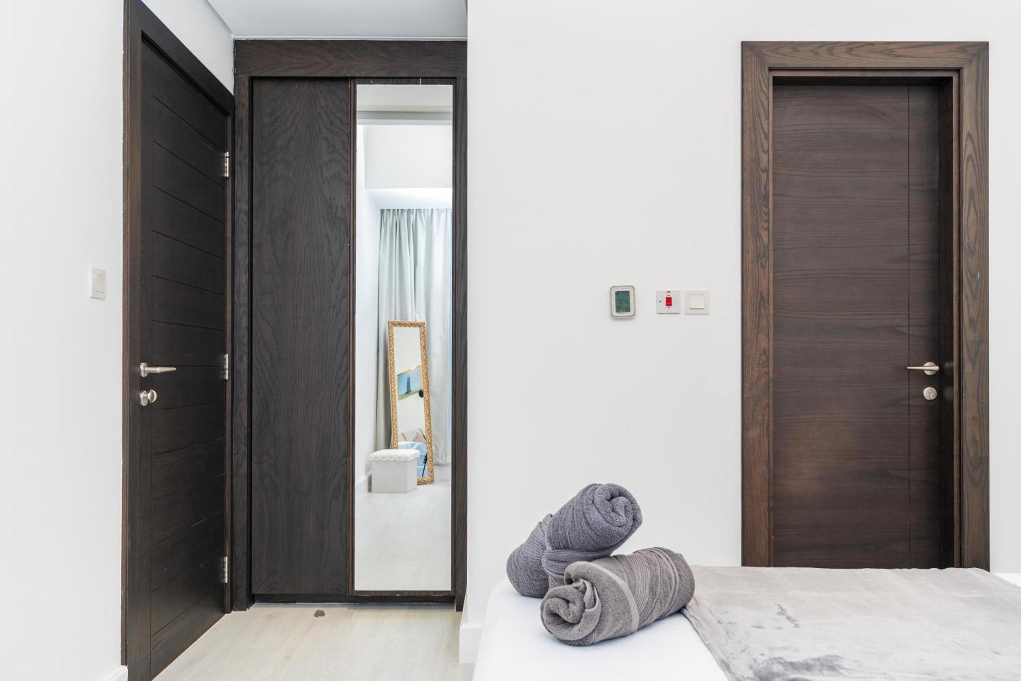 White Sage Opulence At Silverene Towers 1br Marina Dubai
