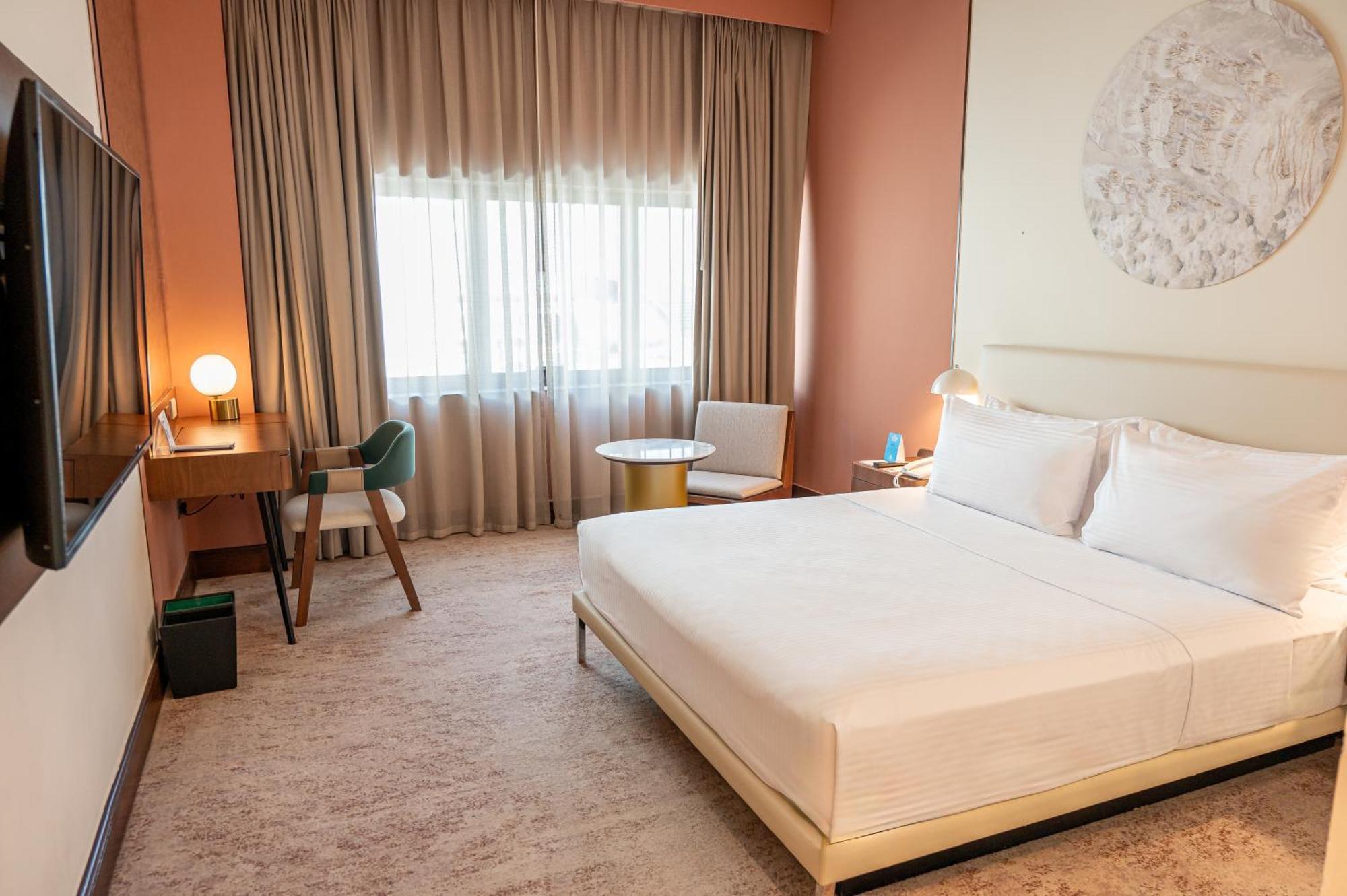 Majestic Cove - Formerly Le Meridien Fairway Hotel Dubai
