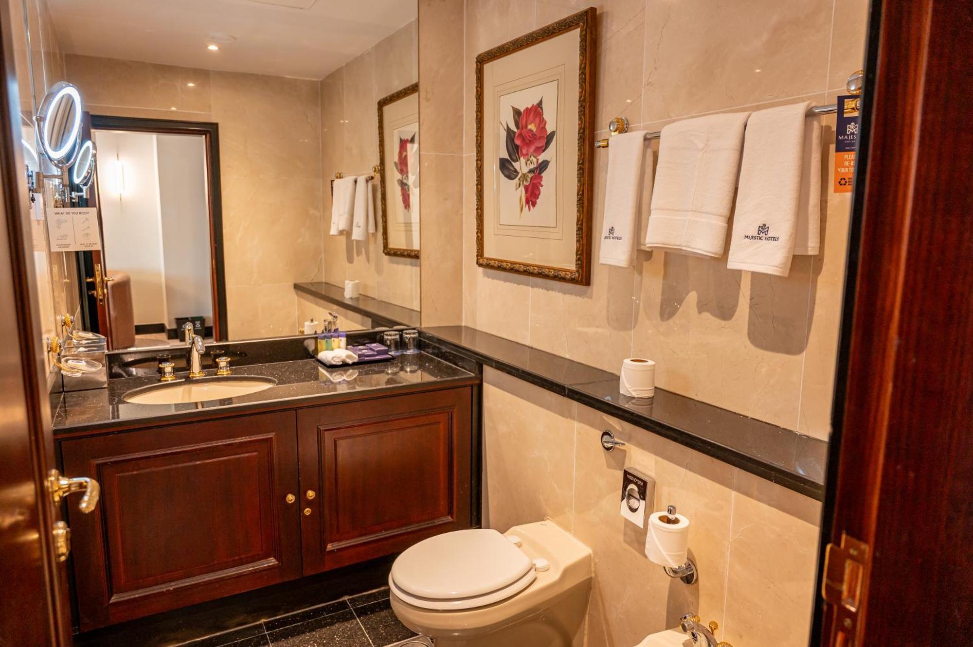 Majestic Cove - Formerly Le Meridien Fairway Hotel Dubai