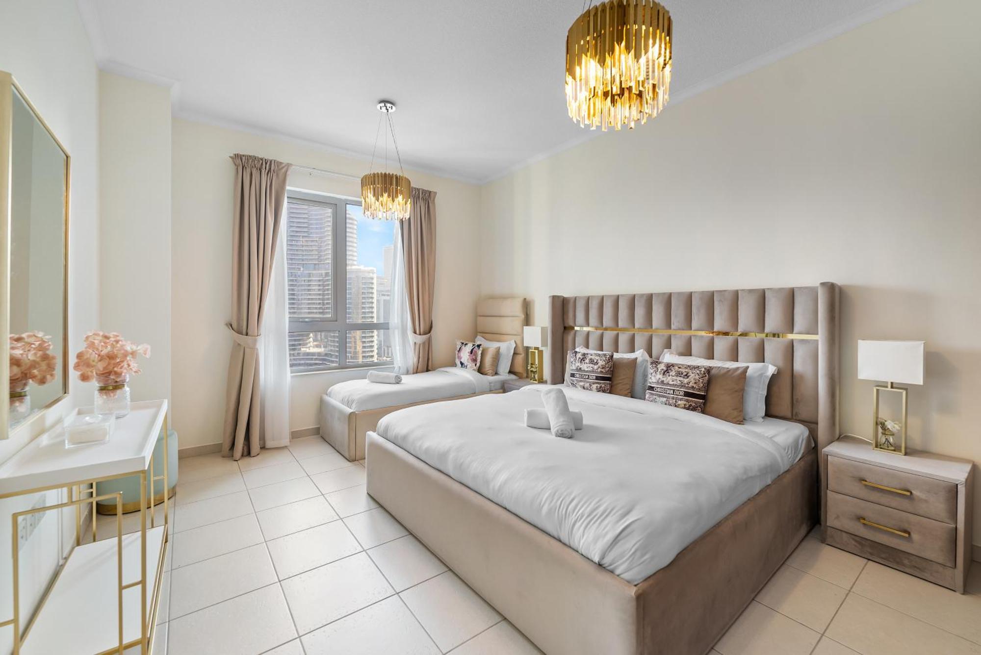 Magnificent - Spacious New 2br In Downtown