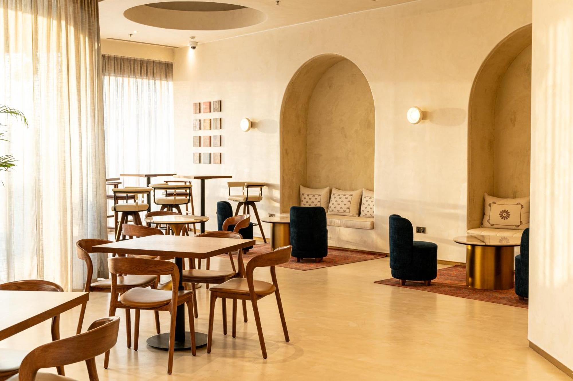 Majestic Cove - Formerly Le Meridien Fairway Hotel