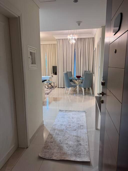 Royal Sky By Damac Maison Mall Street Daire