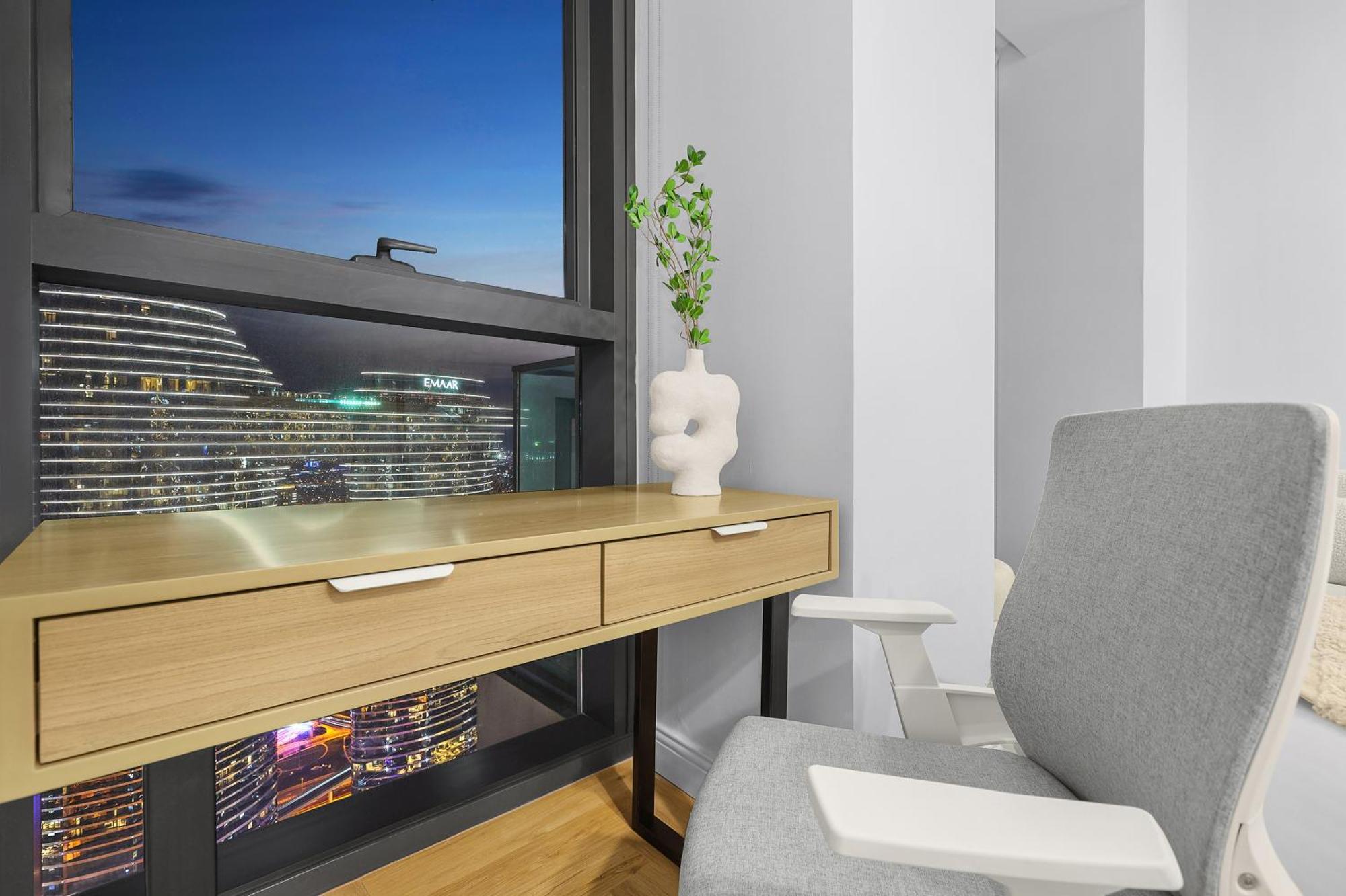 First Class 2br With Full Skyline & Sea View Apartment Dubai