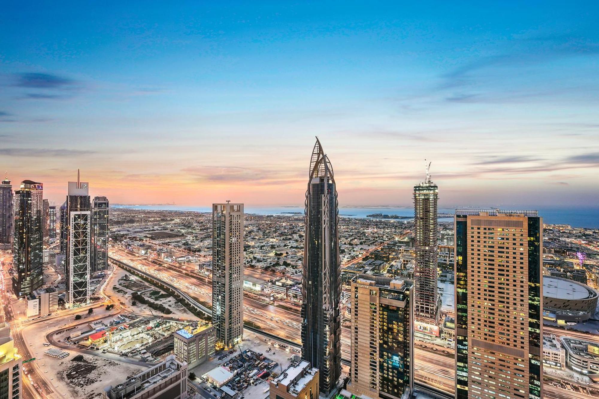 First Class 2br With Full Skyline & Sea View Dubai