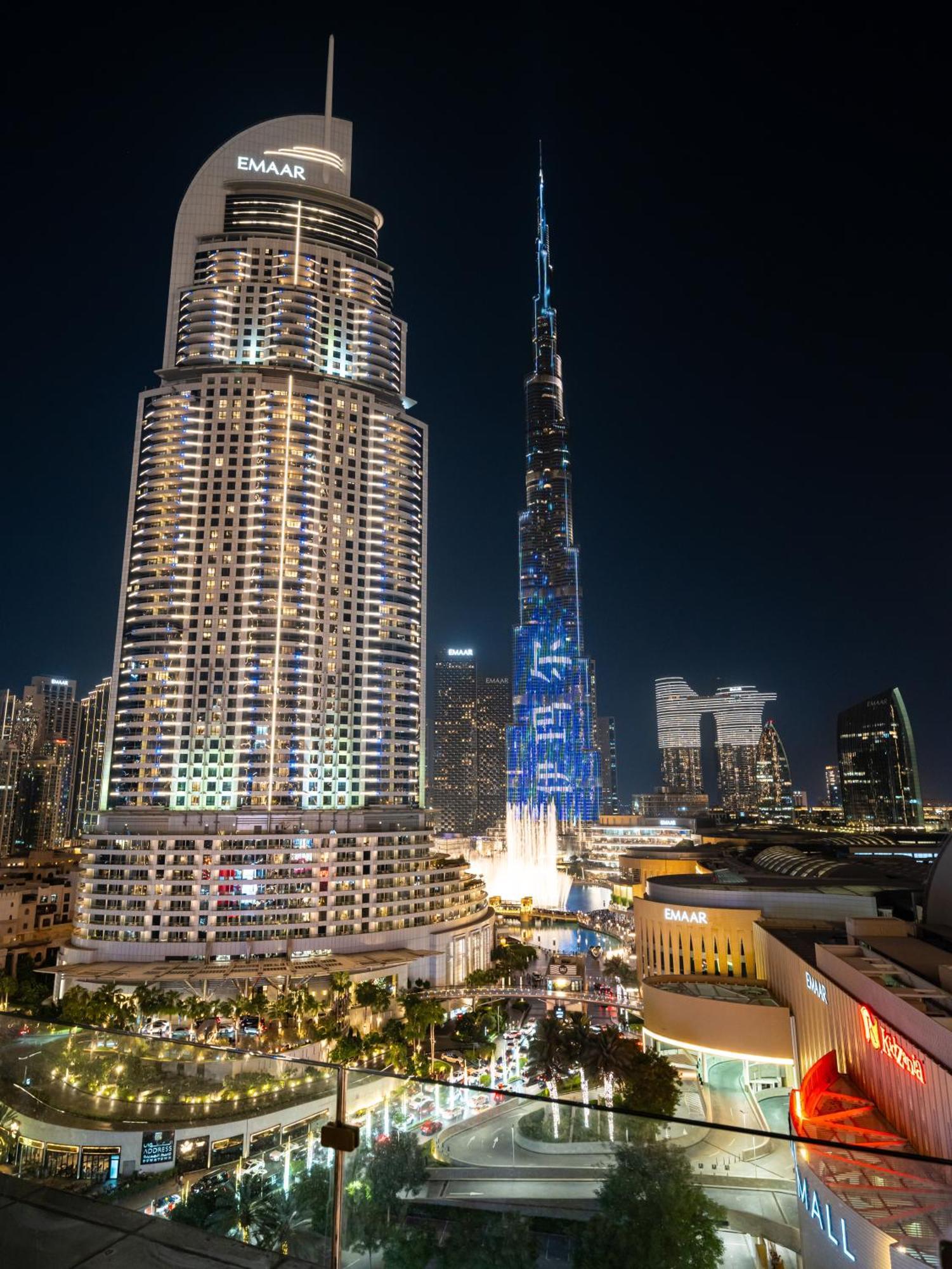 Stunning 2br-burj View -connected To Mall Apartment