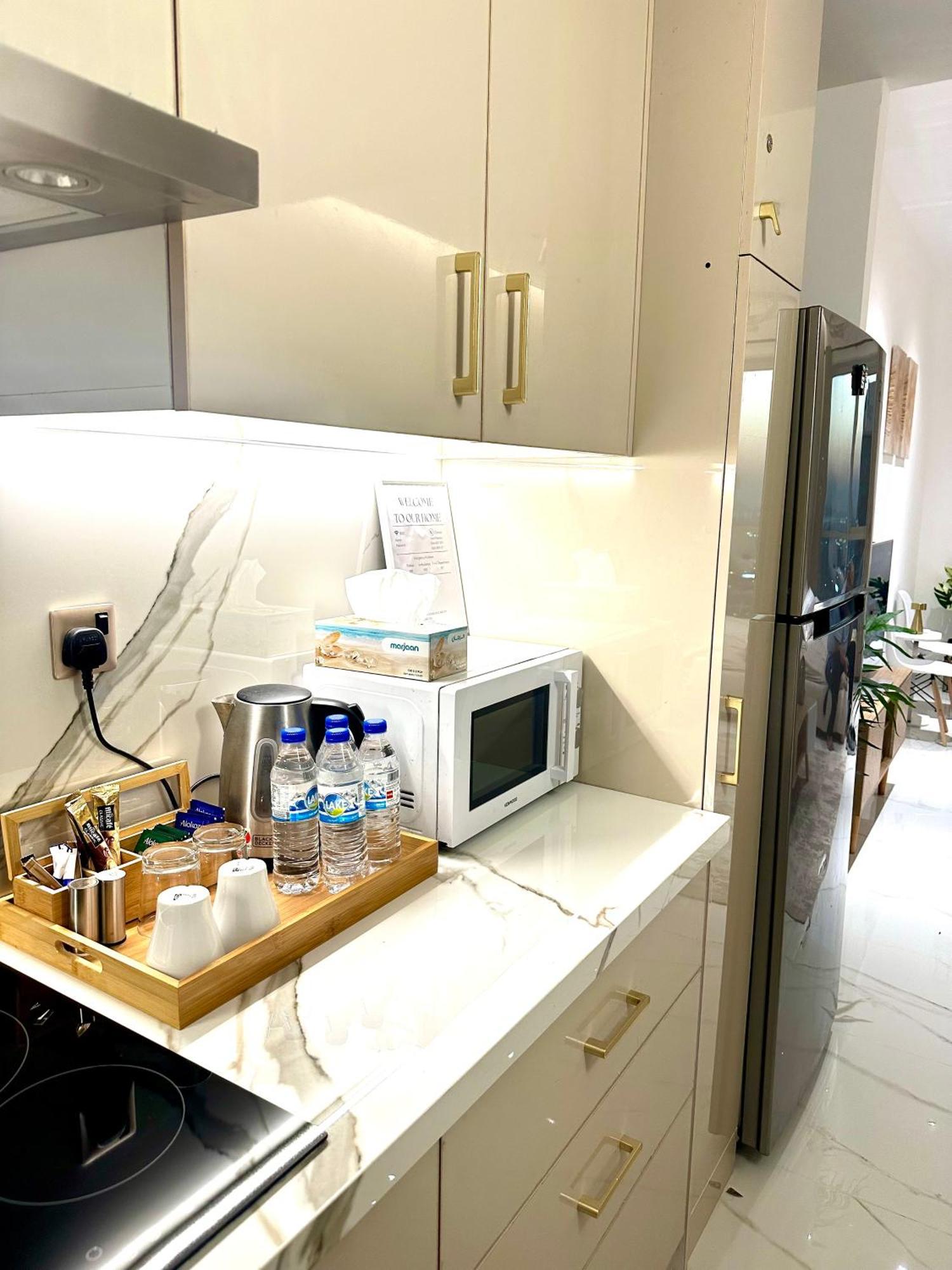 Apartment Stunning With Sea-view In Jlt *