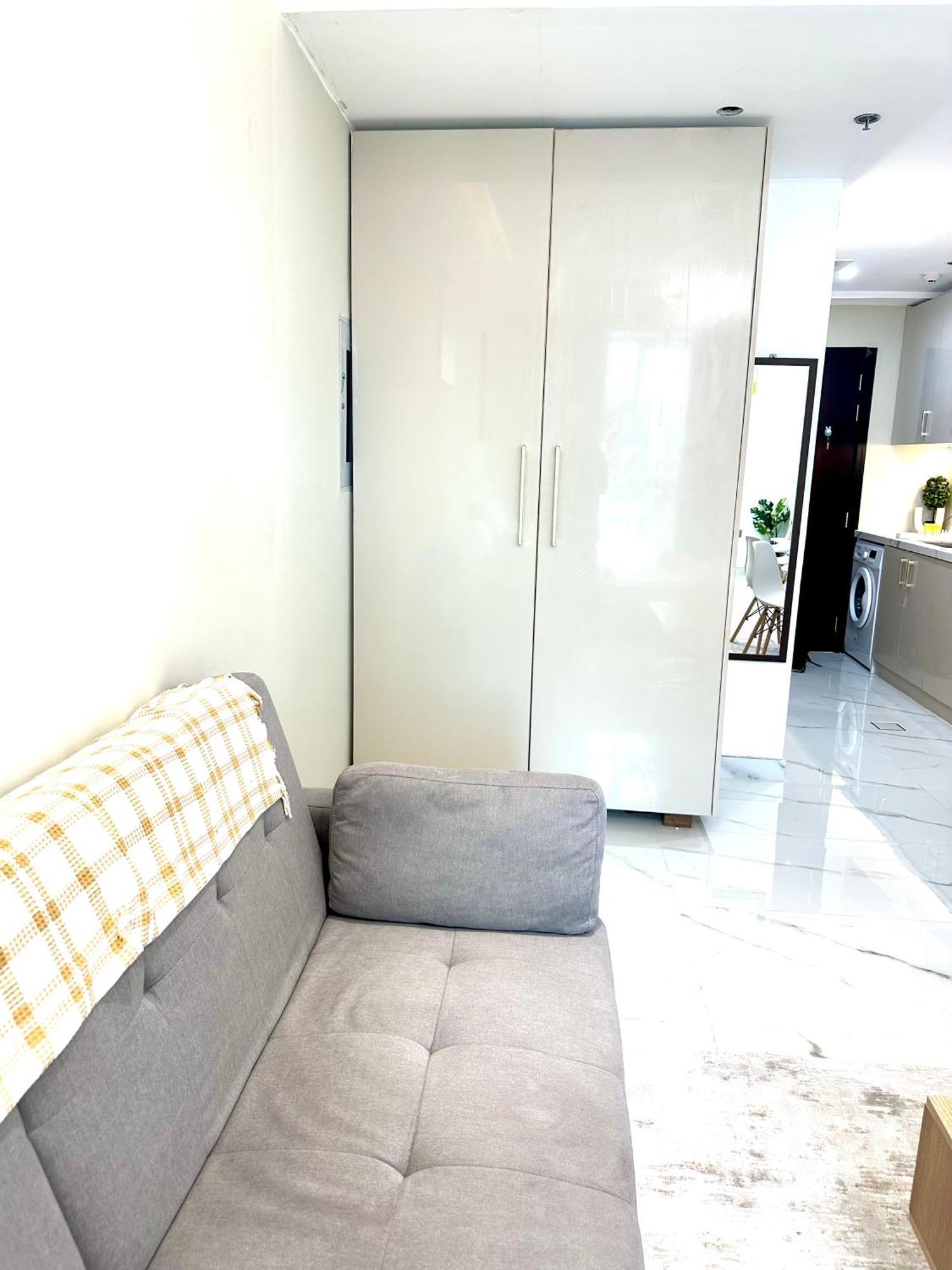Stunning With Sea-view In Jlt Apartment