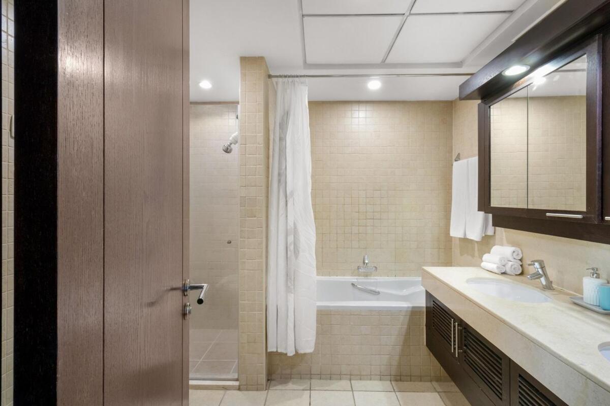 First Class 2br Burj Khalifa & Fountain View * Dubai