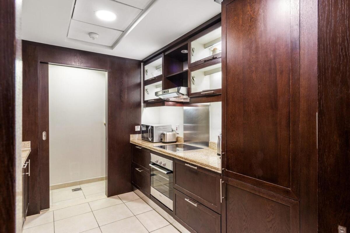 First Class 2br Burj Khalifa & Fountain View Apartment Dubai