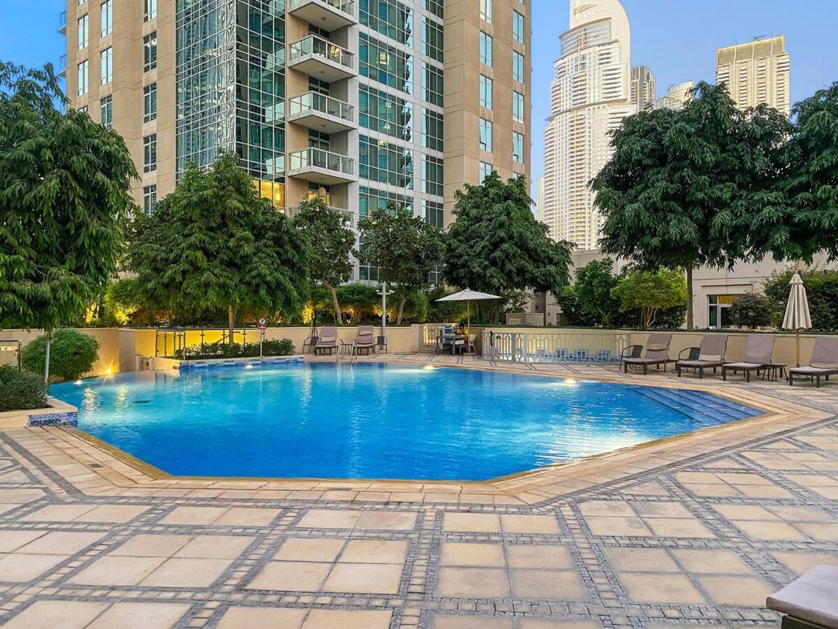Apartment First Class 2br Burj Khalifa & Fountain View Dubai
