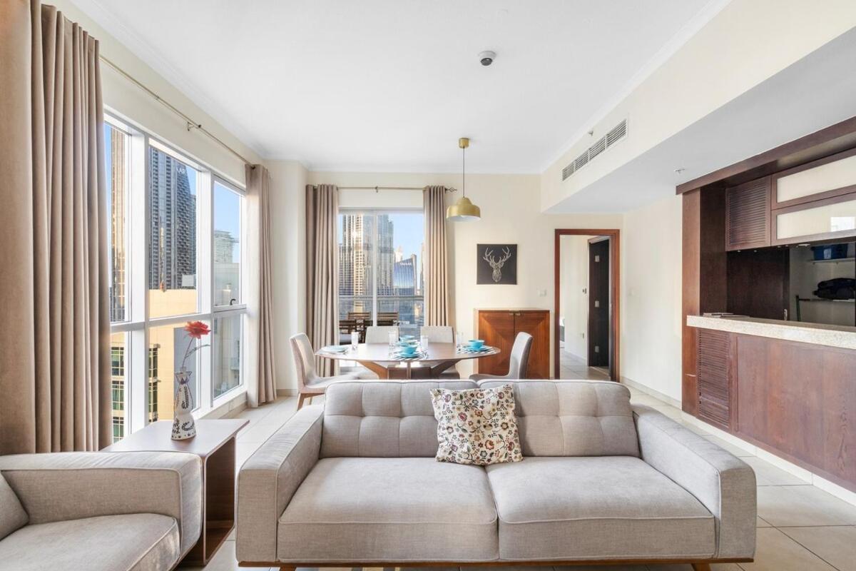 Apartment First Class 2br Burj Khalifa & Fountain View Dubai