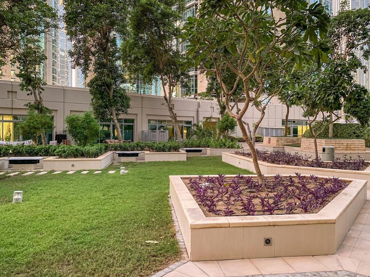 Apartment First Class 2br Burj Khalifa & Fountain View
