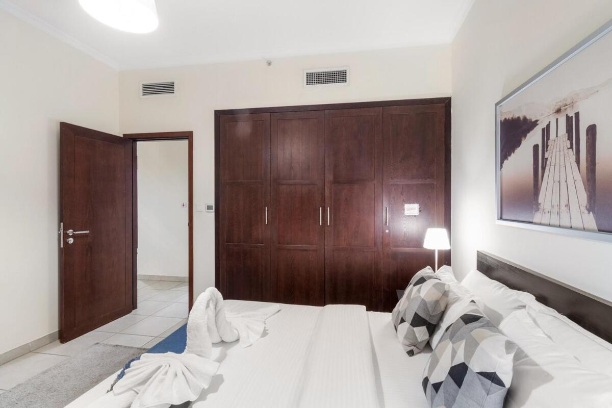 Apartment First Class 2br Burj Khalifa & Fountain View Dubai