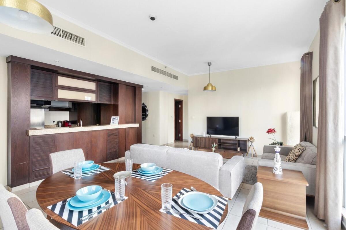 Apartment First Class 2br Burj Khalifa & Fountain View *