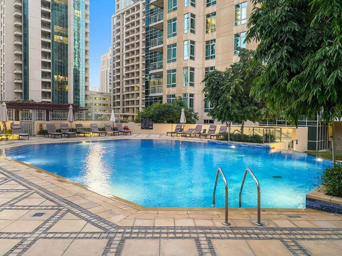 Apartment First Class 2br Burj Khalifa & Fountain View Dubai