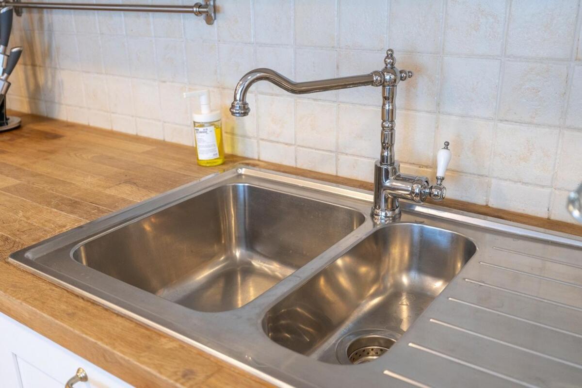Cozy 1-bedroom Perfect For Couple In Marina Dubai