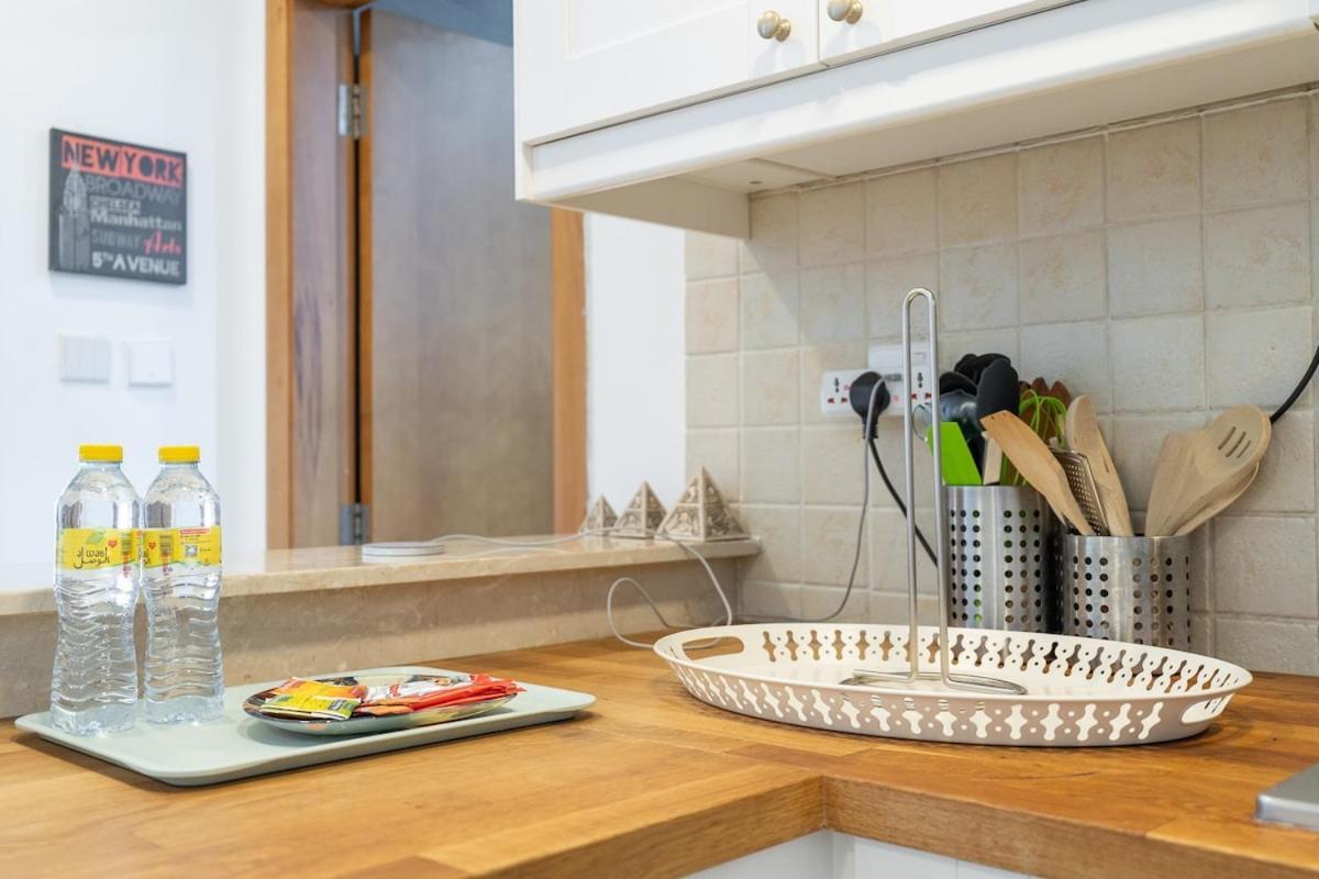 Cozy 1-bedroom Perfect For Couple In Marina Apartment