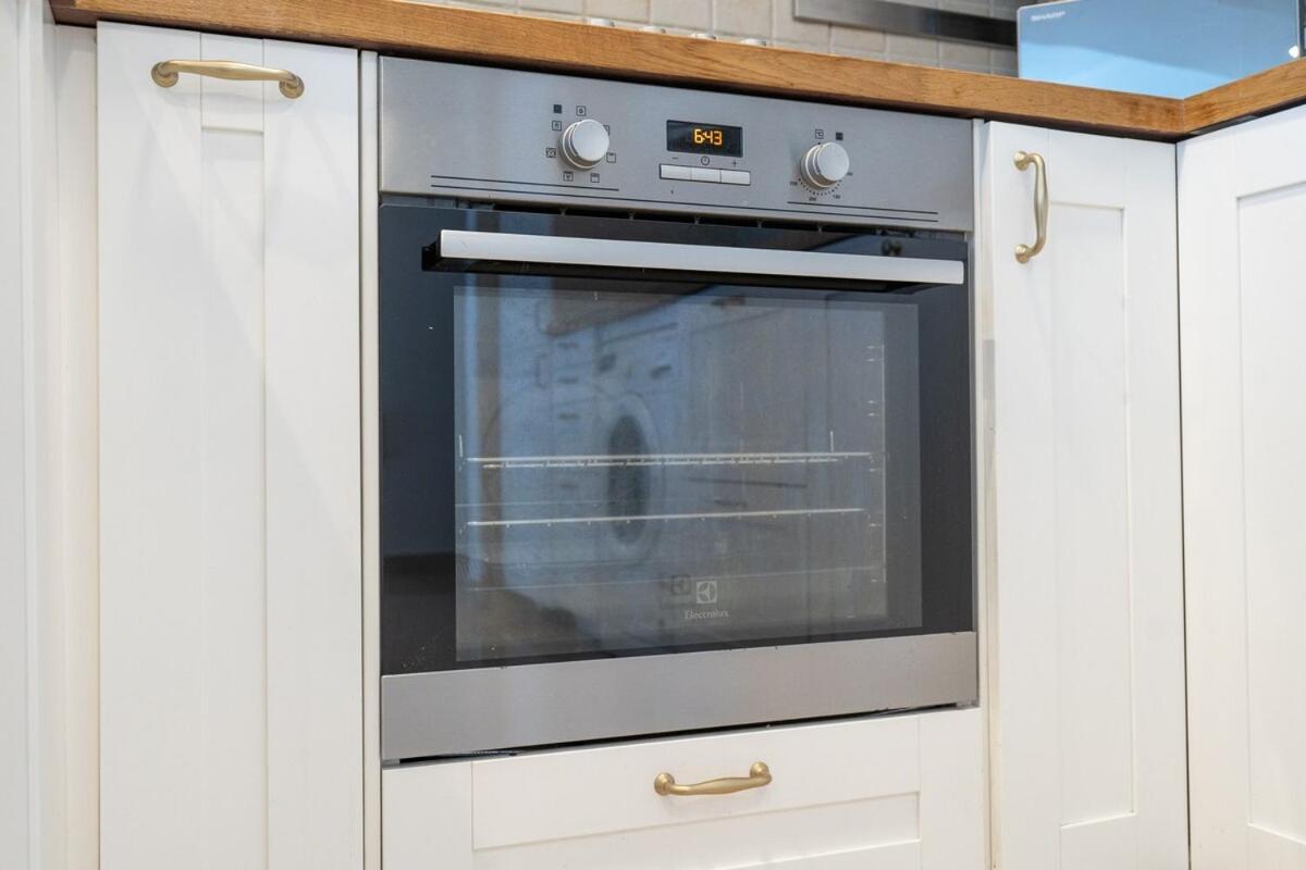 Cozy 1-bedroom Perfect For Couple In Marina Apartment *