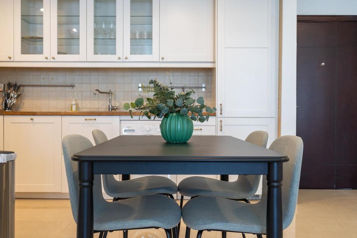 Cozy 1-bedroom Perfect For Couple In Marina Apartment *