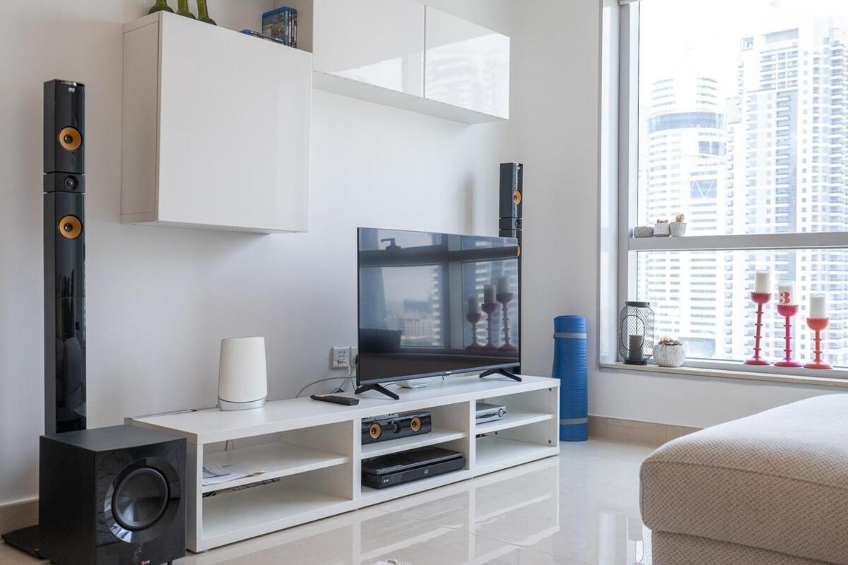 Cozy 1-bedroom Perfect For Couple In Marina Dubai