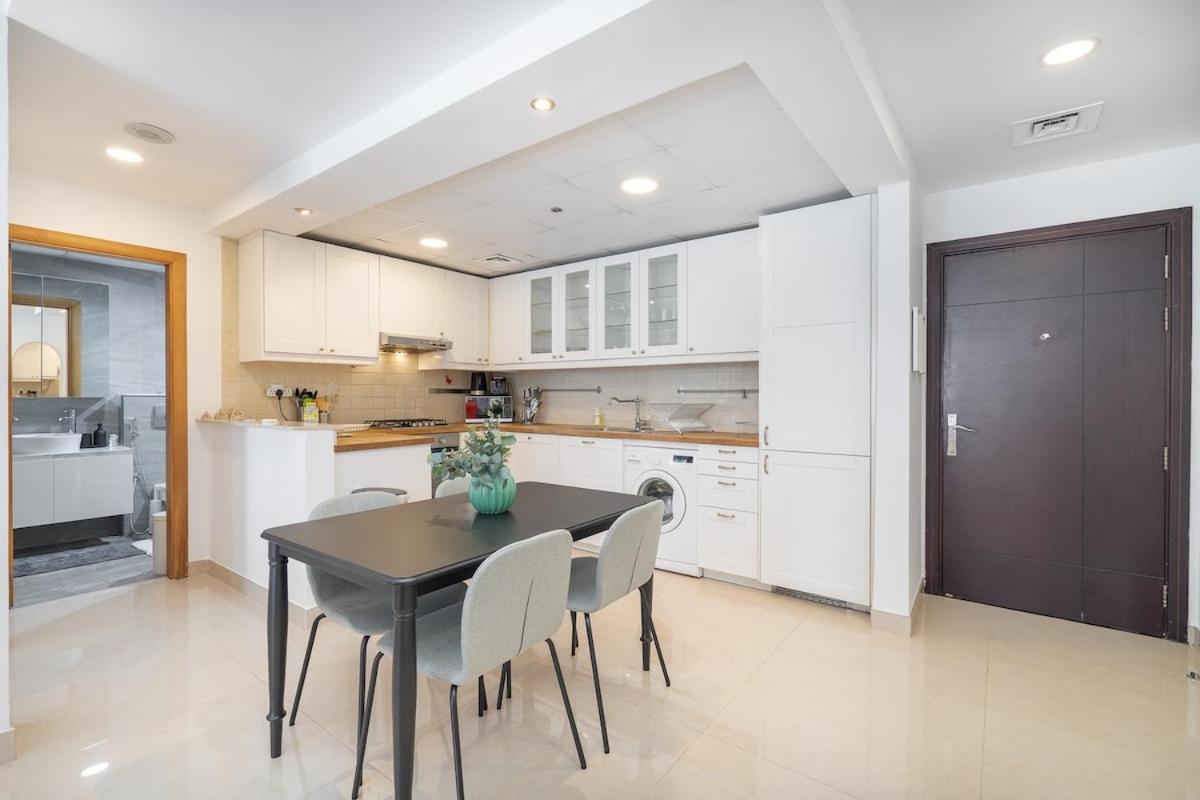 Cozy 1-bedroom Perfect For Couple In Marina Apartment Dubai