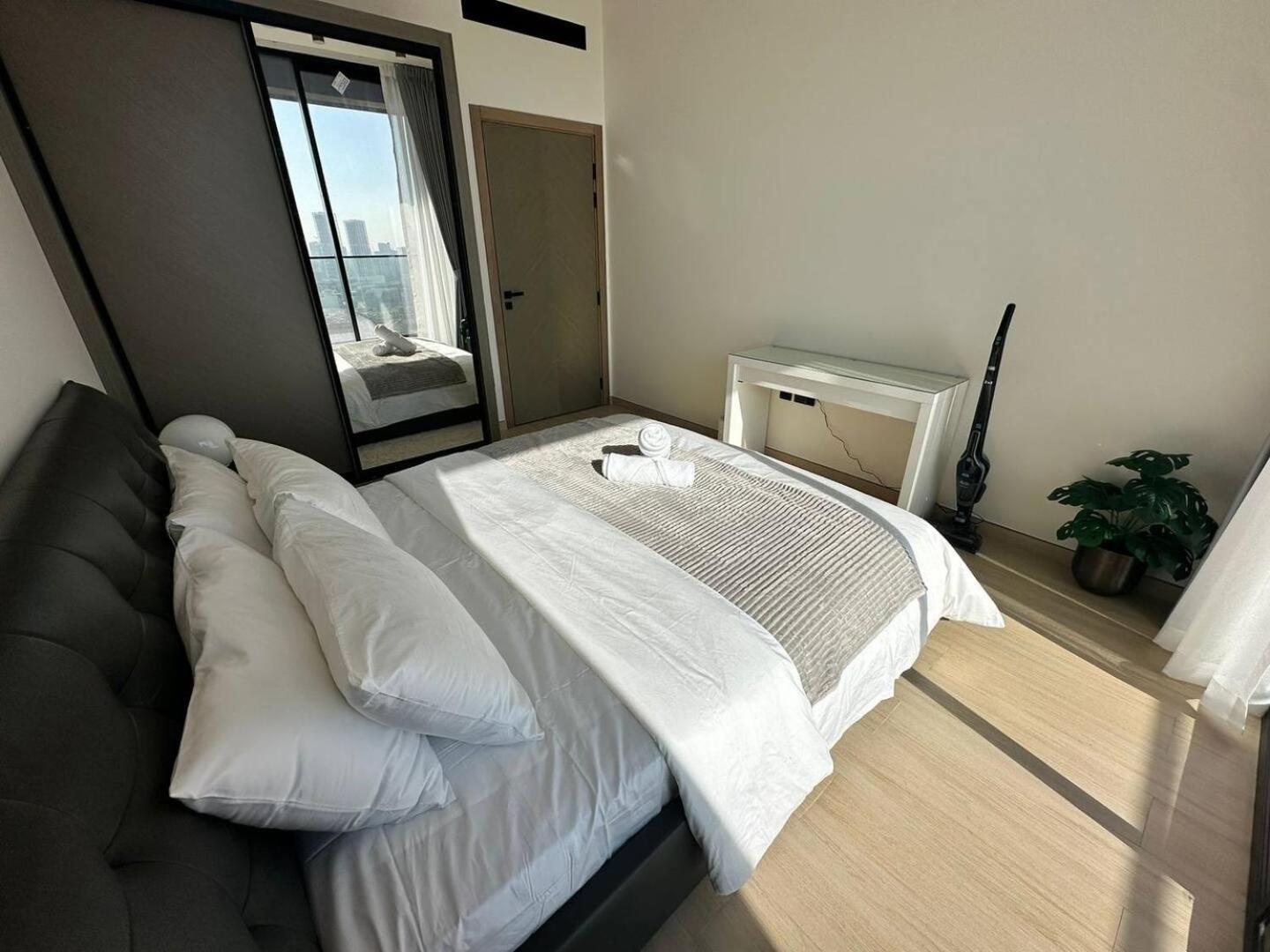 Fully Furnished 1 Bedroom In Jvc Apartment Dubai