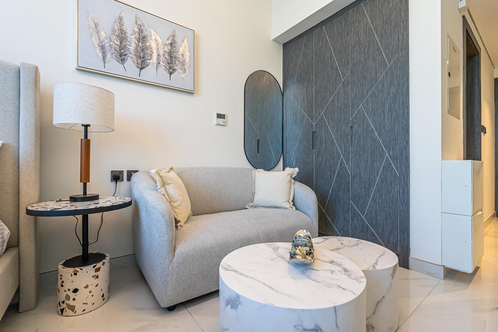 Apartment In Jvc